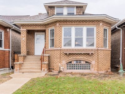 5238 W Wolfram St, Chicago, IL, 60641