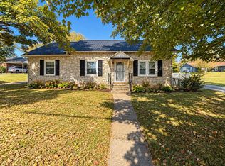310 W Hiseville Main St, Cave City, KY 42127