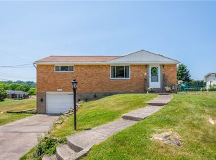 135 Sprucewood Dr, Pittsburgh, PA