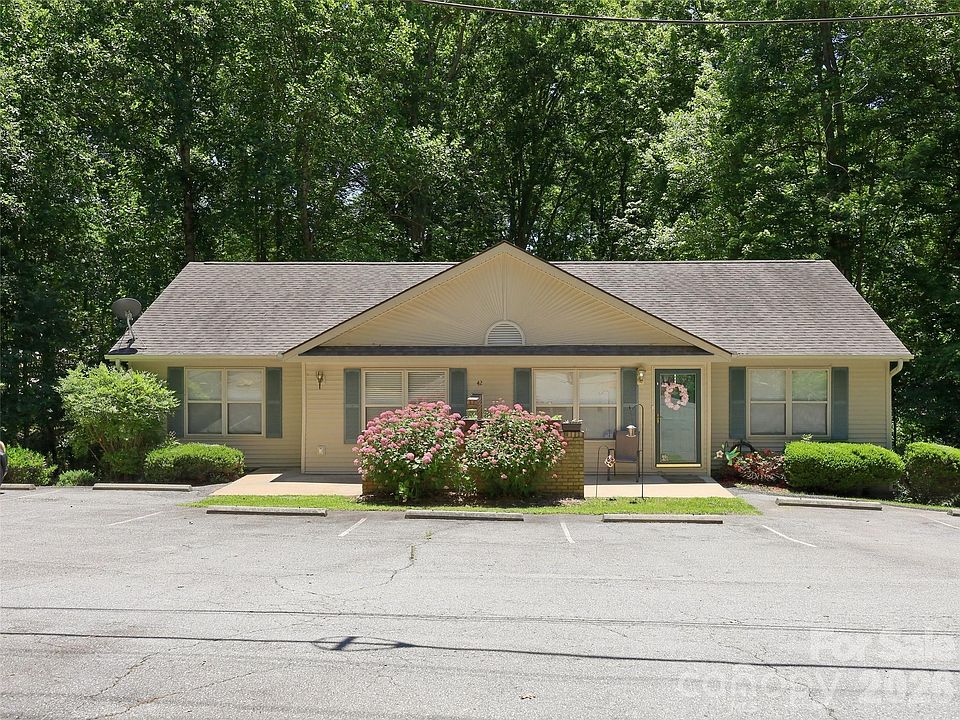 1st image of 42 Queen Rd #D