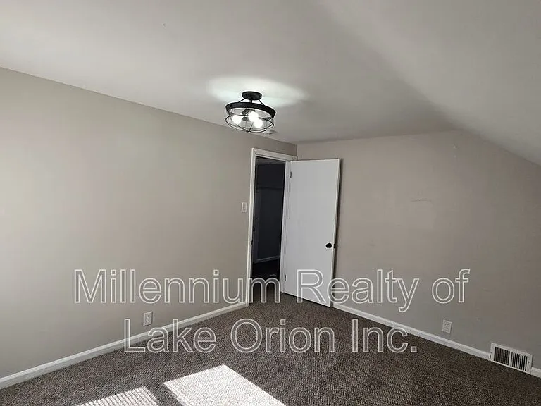 614 E Tennyson Ave — Photo 18