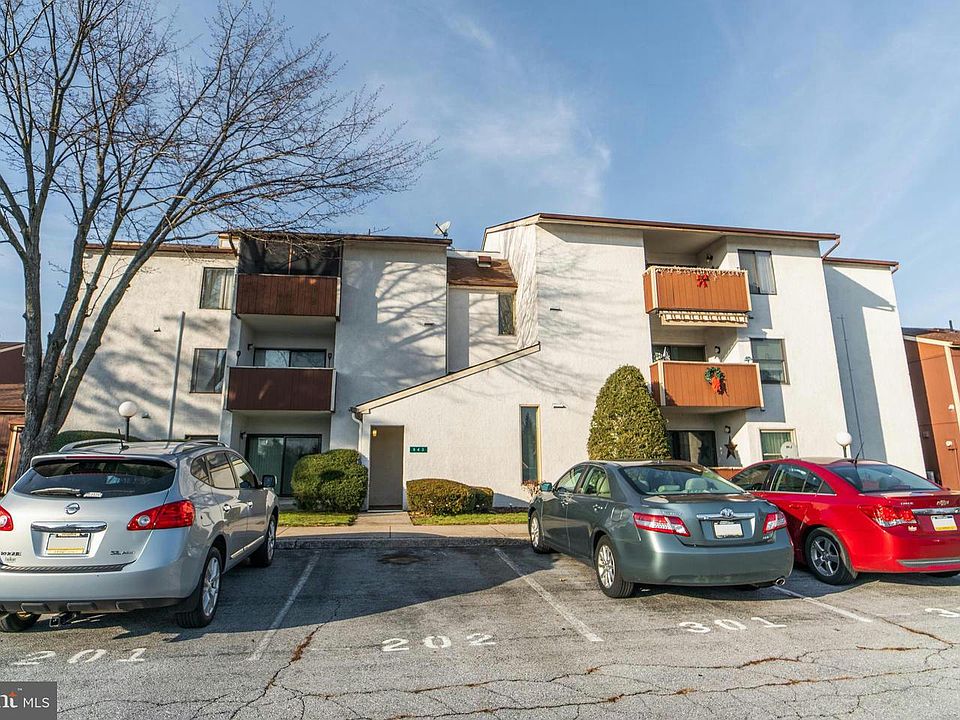 1st image of 843 Melissa Ct