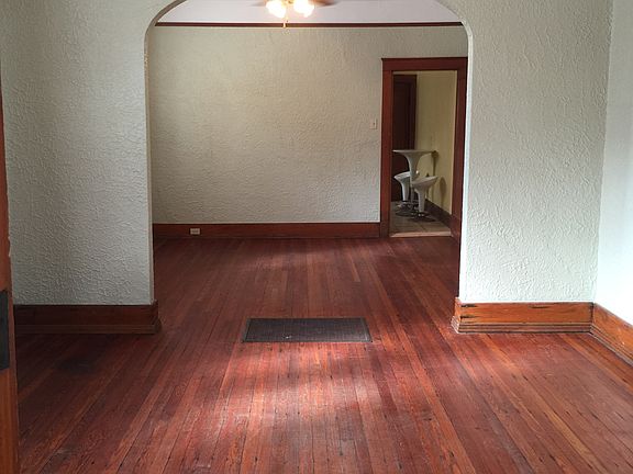 5th image of 3614 Franklin Ave