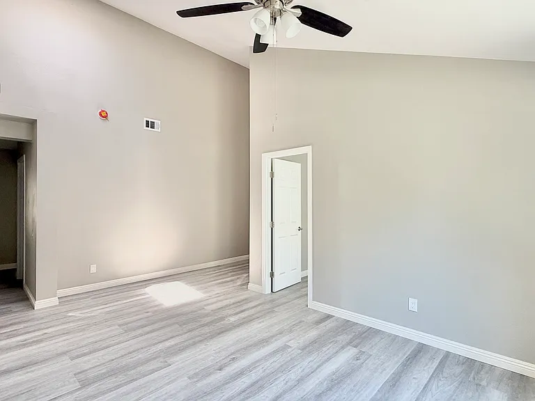 9133 Truman St — Photo 4