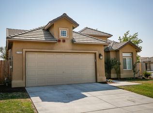 2708 Apple Tree Dr, Madera, CA 93637