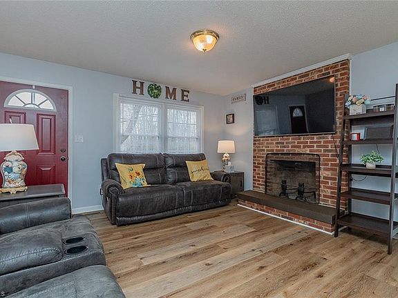 5th image of 2047 Old Mountain Rd