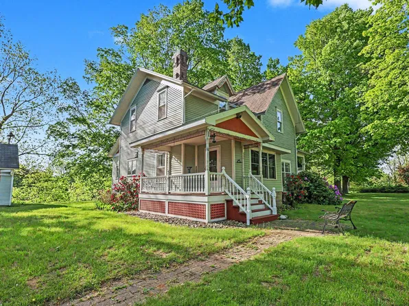 867 68th St, South Haven, MI 49090