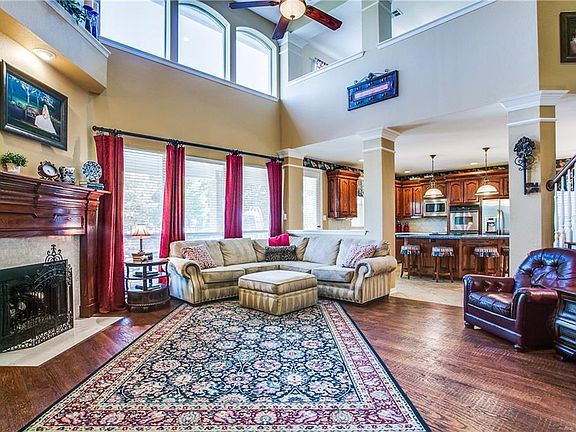 4th image of 2609 Dublin Park Dr