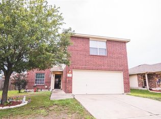 104 Phillips St, Hutto, TX 78634