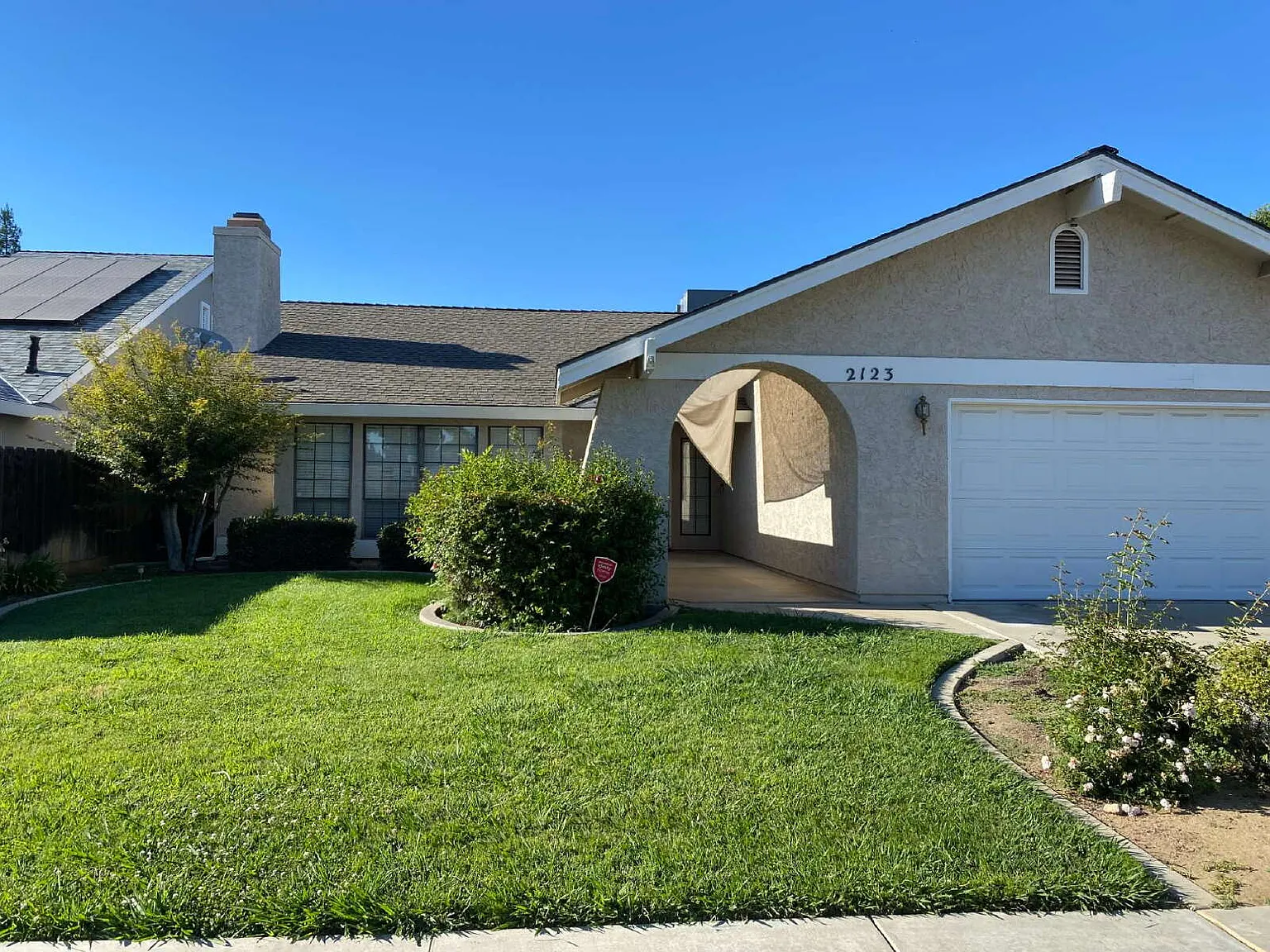 3 bed, 2.0 bath, 2000 sqft, $1,850 — Photo 2