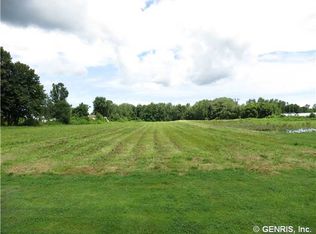 1532 Maiden Ln, Greece, NY 14626