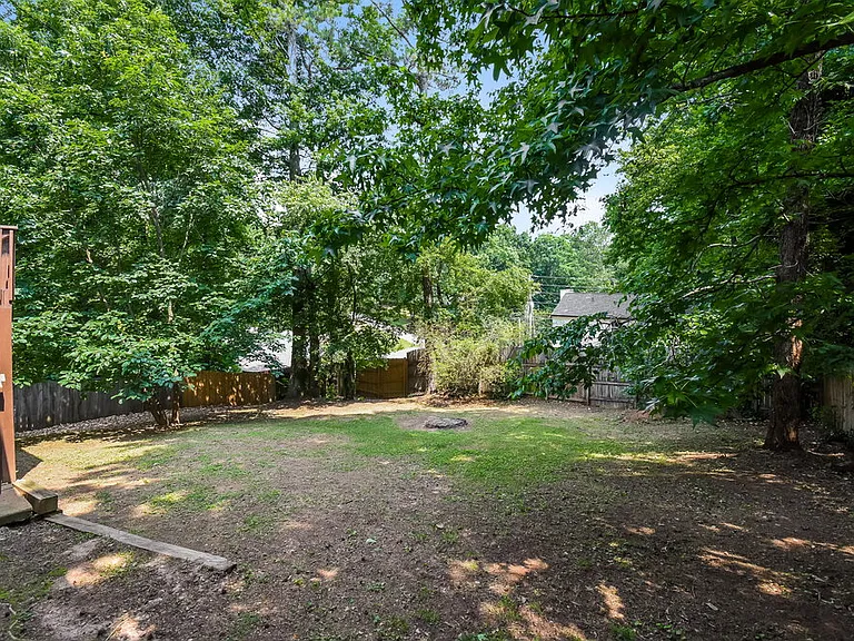 2740 Lakeside Trl — Photo 15