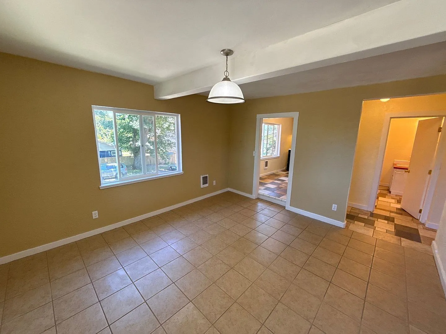 Studio, 1.0 bath, 398 sqft, $1,045 — Photo 3