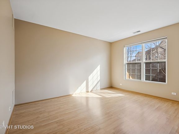 4th image of 1088 Chadwick Dr #1088