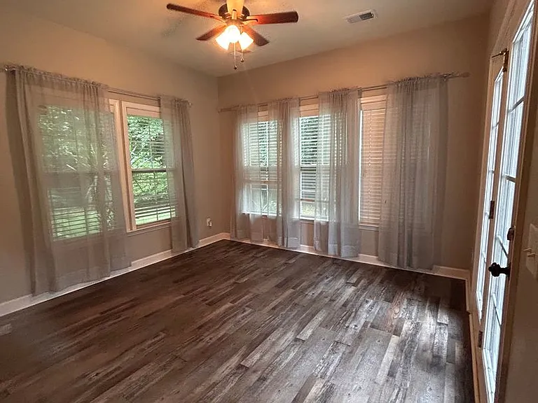 3706 Crescent Way — Photo 6