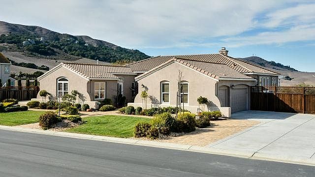 1st image of 394 Paseo Gularte