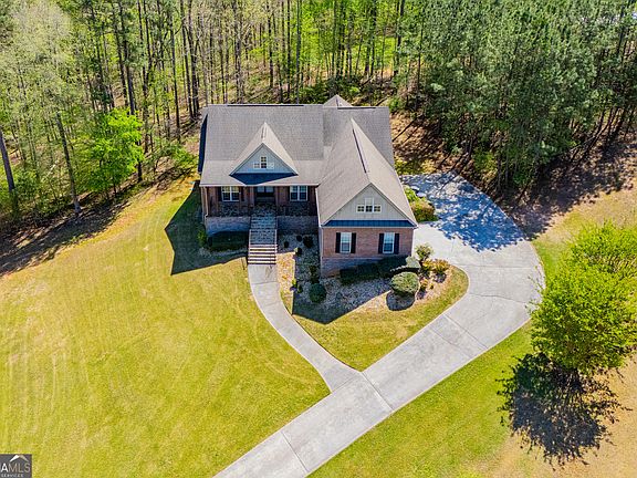 3rd image of 9731 Fallview Ct