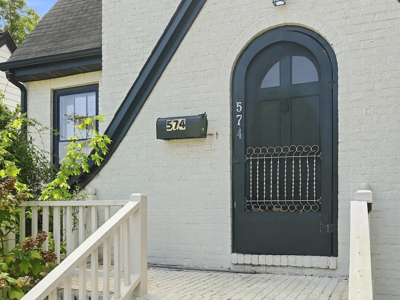 3 bed, 1600 sqft, $1,495 — Photo 2