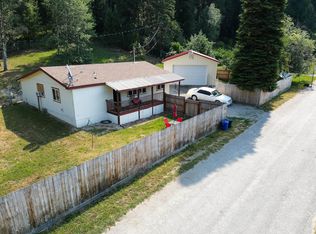 132A Village St #A, Metaline Falls, WA 99153