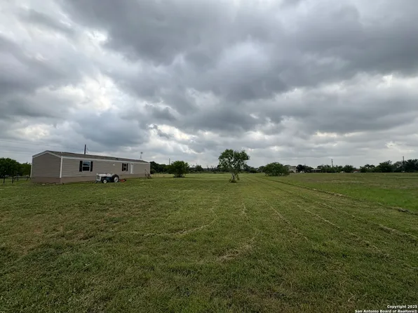 145 Private Road 4777, Castroville, TX 78009