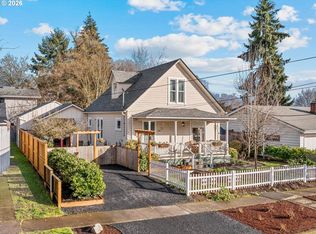 310 N School St, Newberg, OR 97132