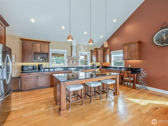 3rd image of 852 Sage Crest Drive