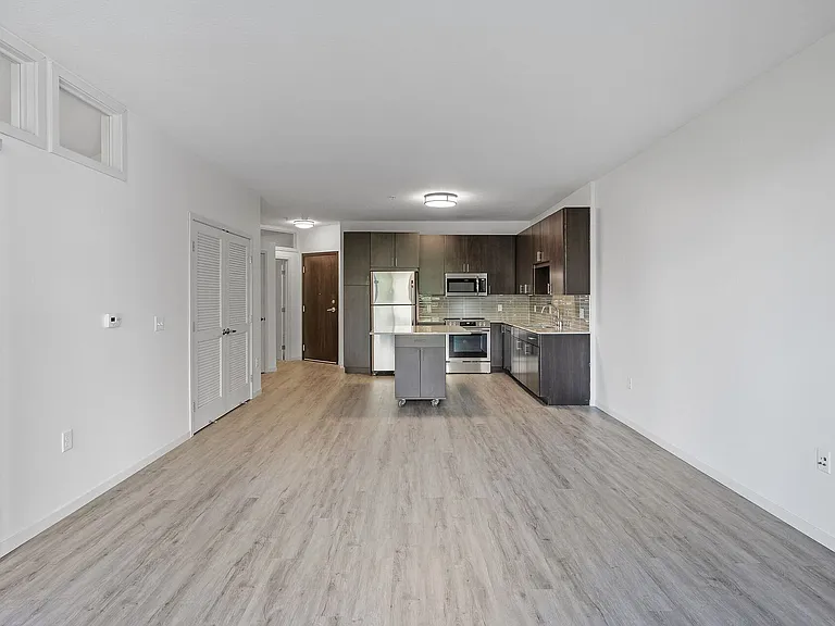 The Flats at West End — Photo 96