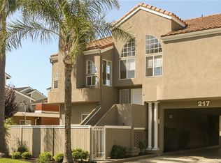 217 16th Pl APT A, Costa Mesa, CA 92627