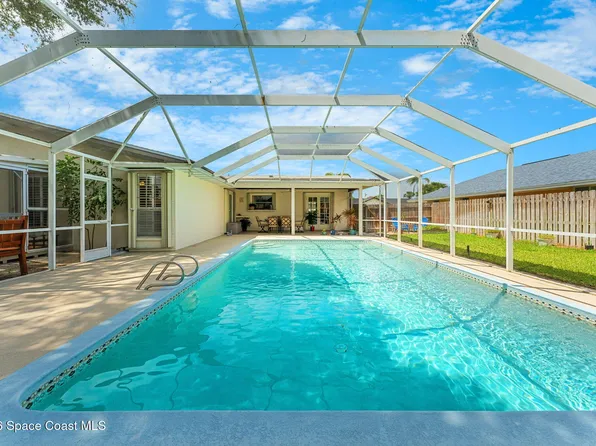215 Sand Pine Rd, Indialantic, FL 32903