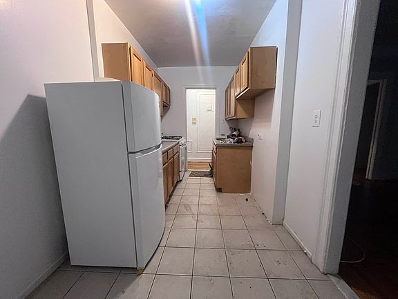 4th image of 2285 Sedgwick Ave APT 301