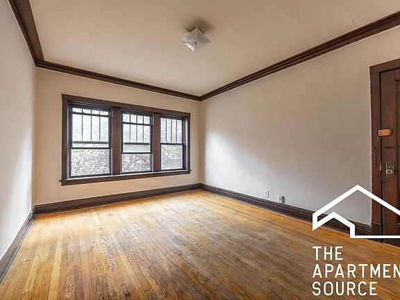 5th image of 2520 N Kedzie Blvd APT 2