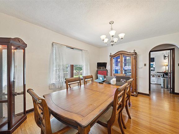 5th image of 9014 Kathleen Ave
