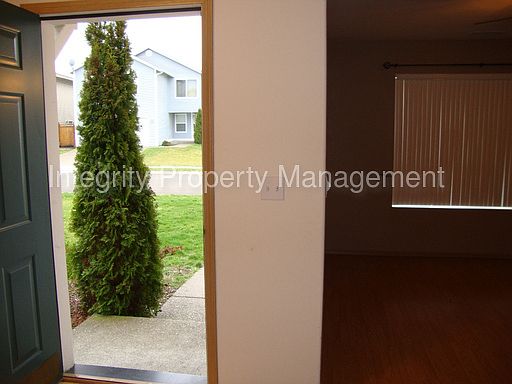 4th image of 9433 187th Street Ct E
