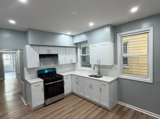 369 S 19th St #A, Newark, NJ 07103