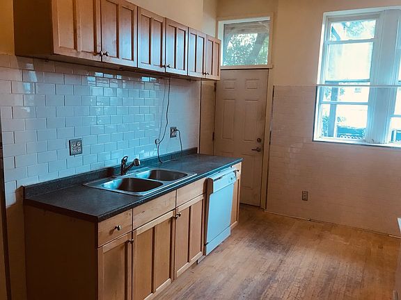 2nd image of 4625 N Paulina St #1