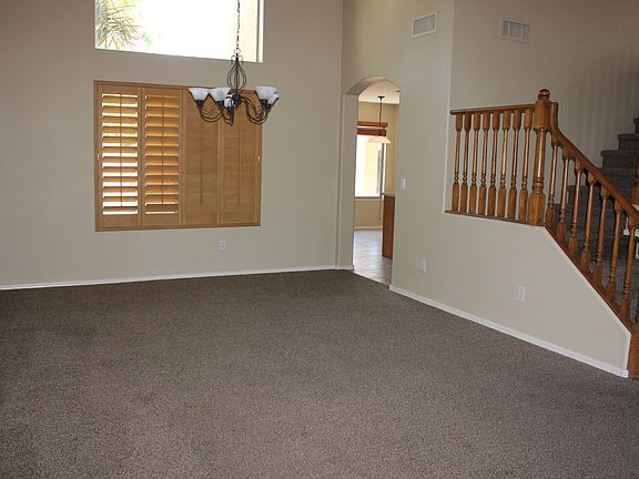 3rd image of 2222 E Torrey Pines Pl