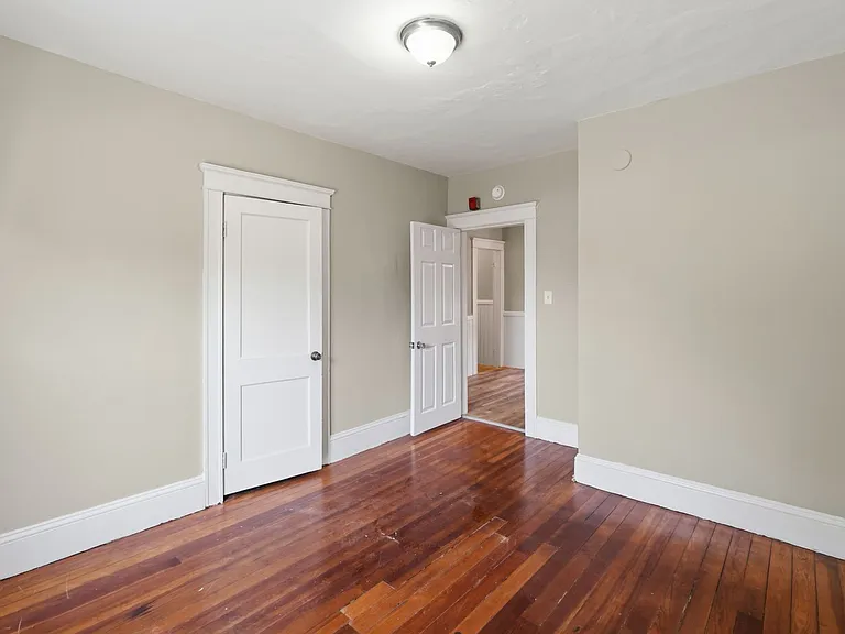 54-56 Hamlet Ave — Photo 6