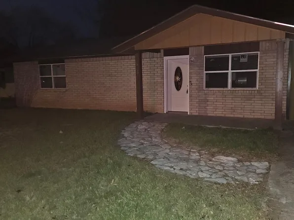 412 Magnolia St, Bastrop, TX 78602