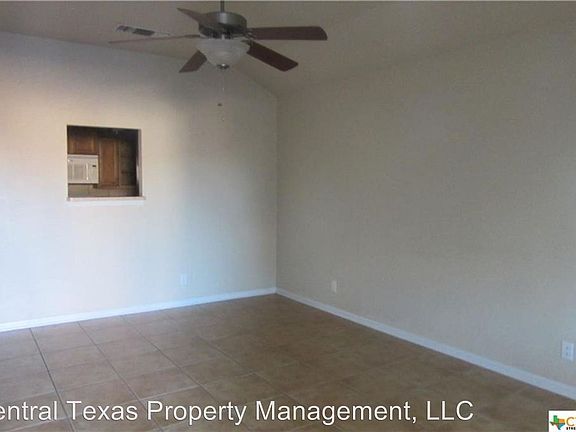 4th image of 1600 Nicholas Cir APT B