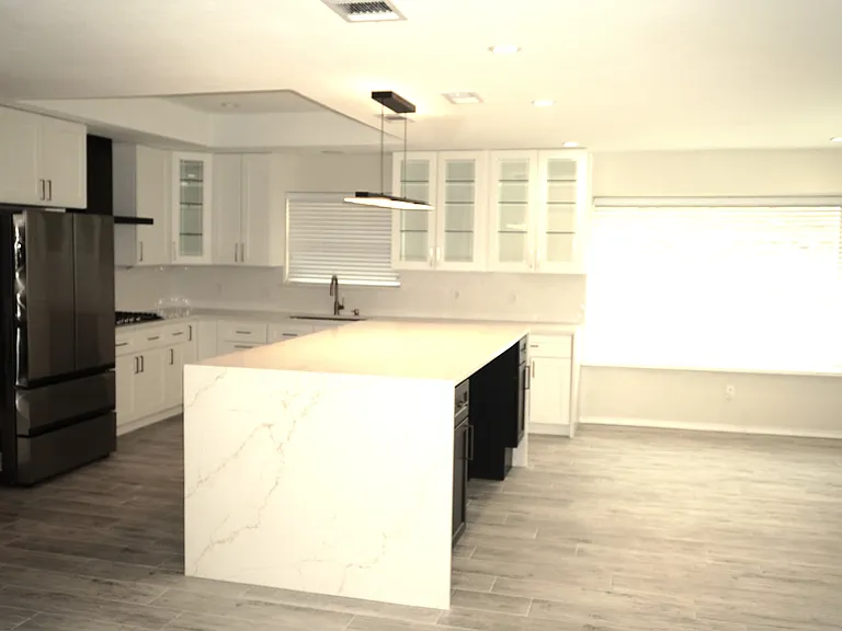 2721 Timberleaf Dr — Photo 2