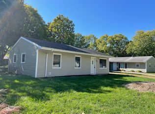 2803 Willowpark Dr, Champaign, IL 61821