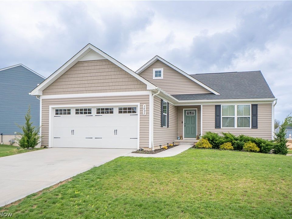 1st image of 3892 Higgins Dr