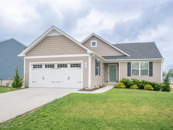 3892 Higgins Dr, Barberton, OH 44203