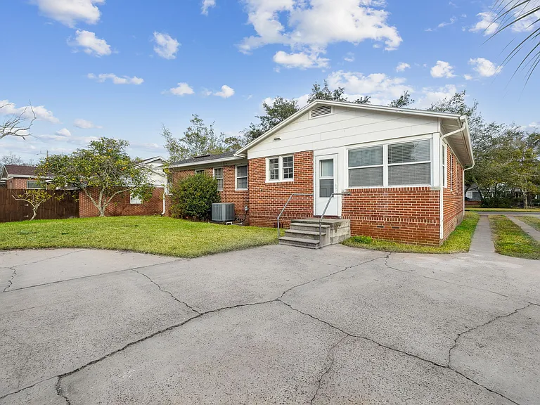 4164 Marquette Ave — Photo 30