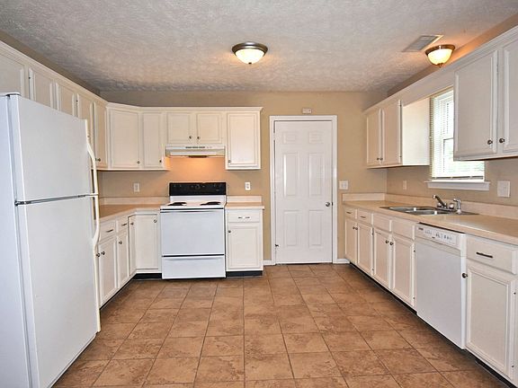 2nd image of 106A Briston Ct