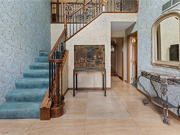 3rd image of 93 Harmony Dr