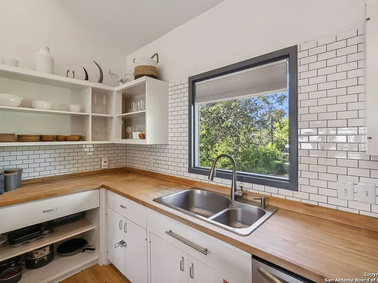 227 Claudia St #3 — Photo 15
