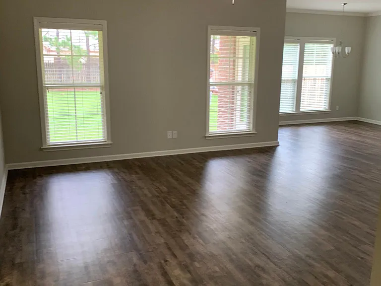 304 Huron Dr — Photo 12