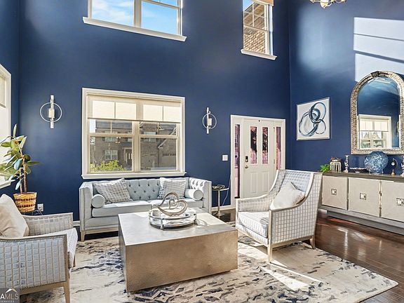 5th image of 110 Canal St