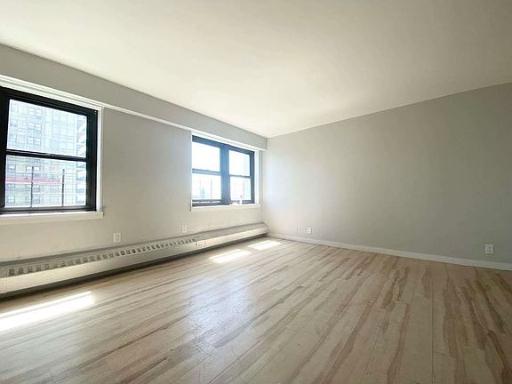 5th image of 260 Audubon Ave APT 10G